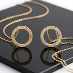 Collier Calmeya, finition doré, vue du bijou